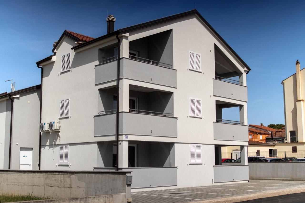 Apartmani Mijo, Биоград на Мору Екстериор снимка